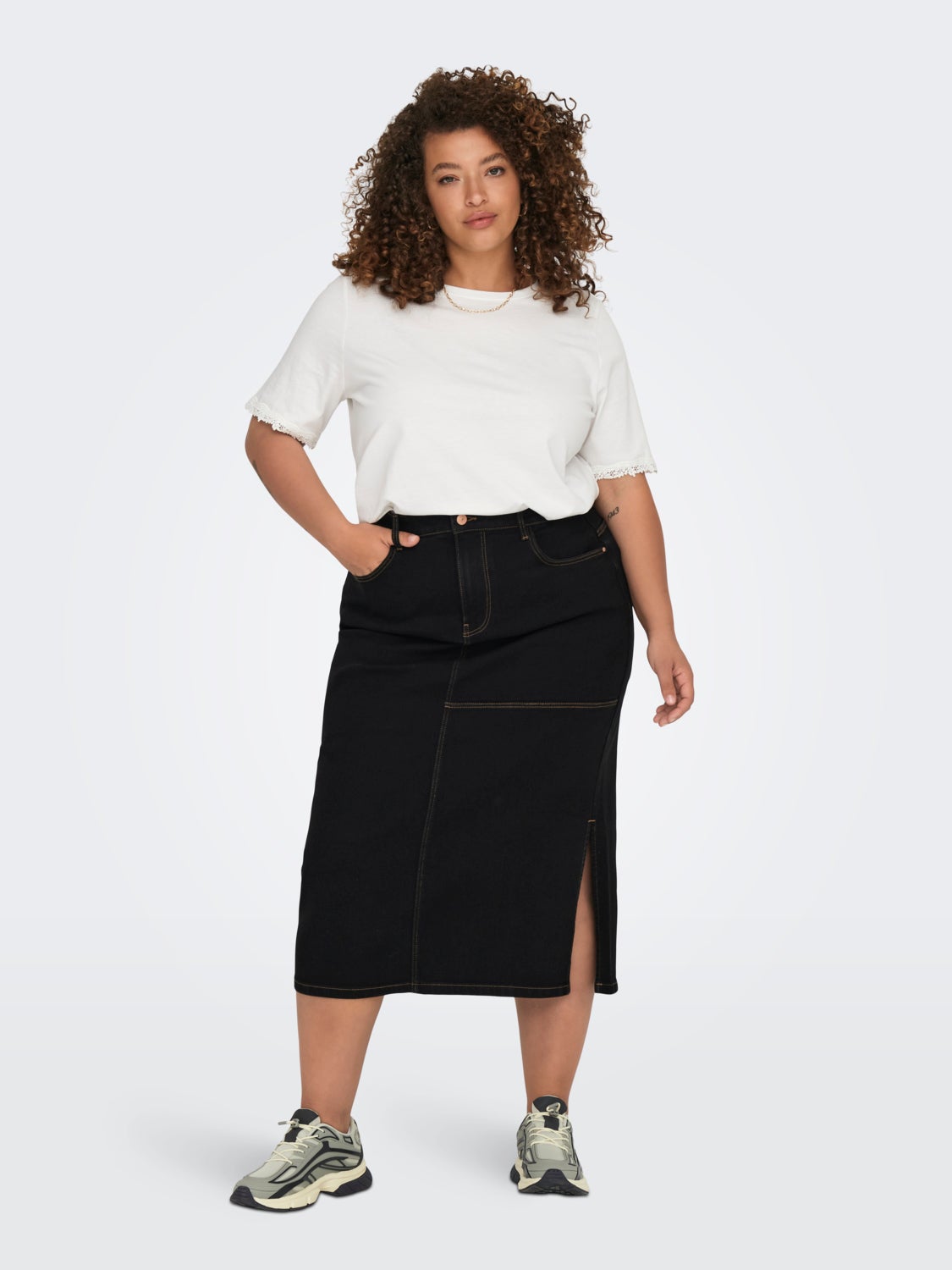 Curvy Midi denim skirt