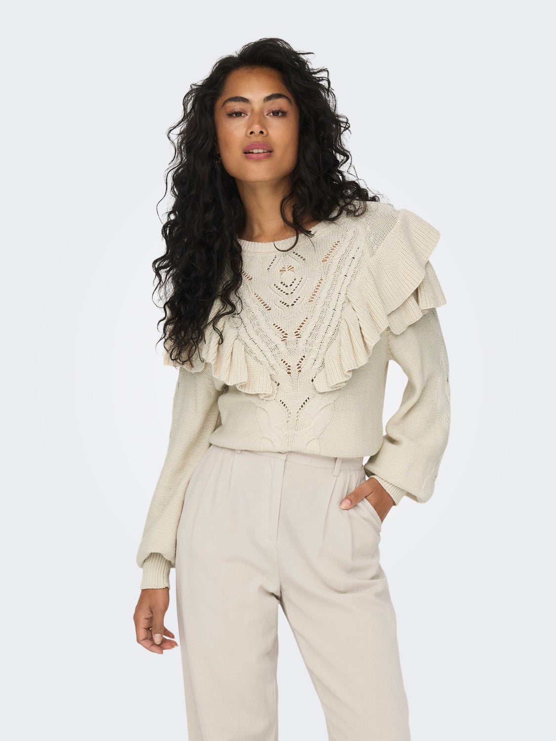 O-neck knitted pullover