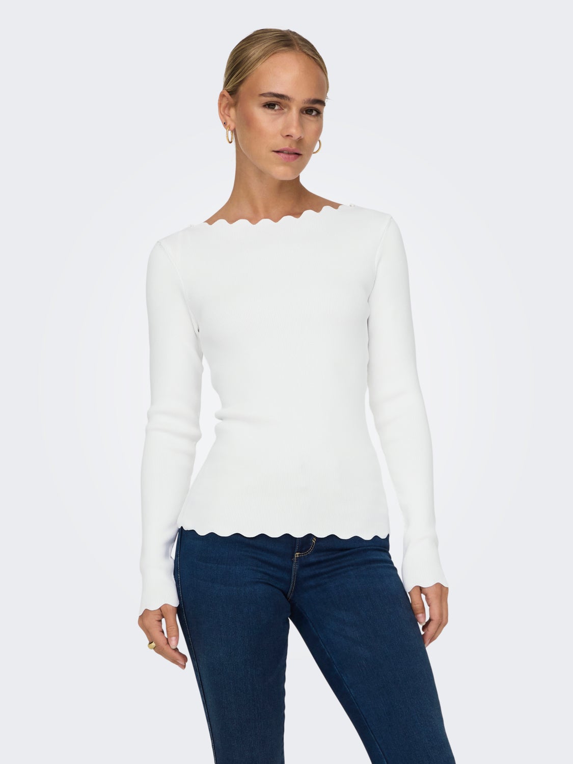 Top with long sleeves