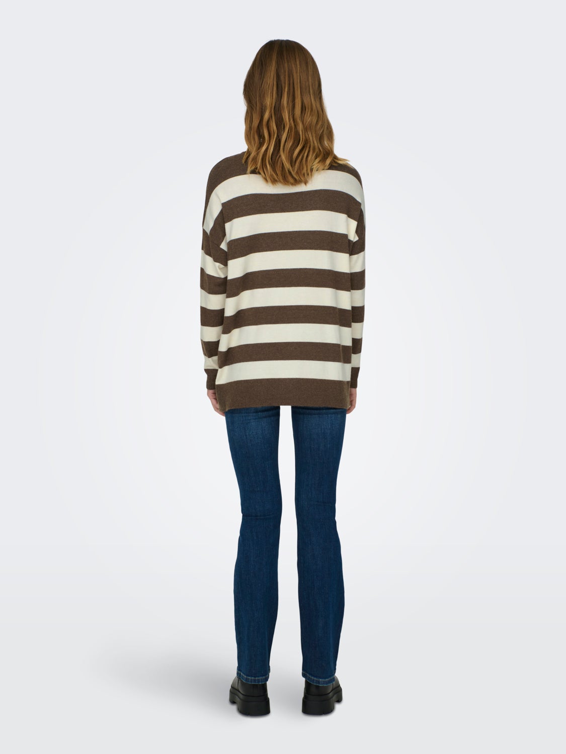 Knitted o-neck pullover