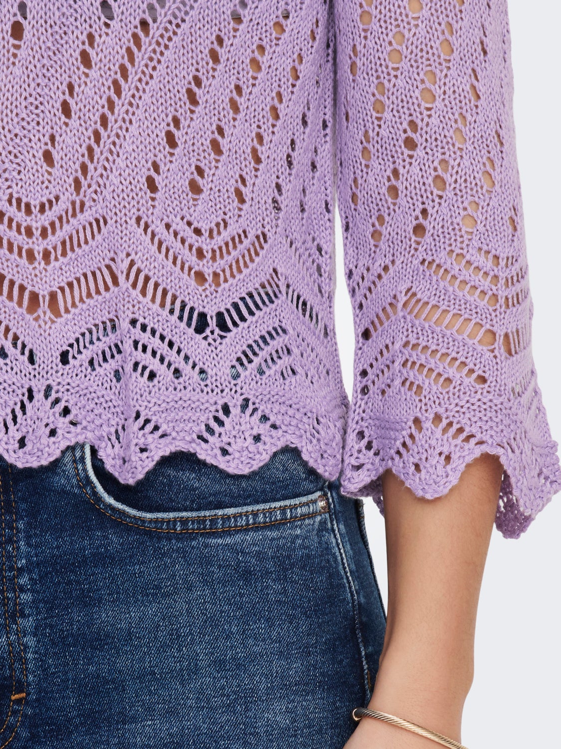 Short Knitted Pullover