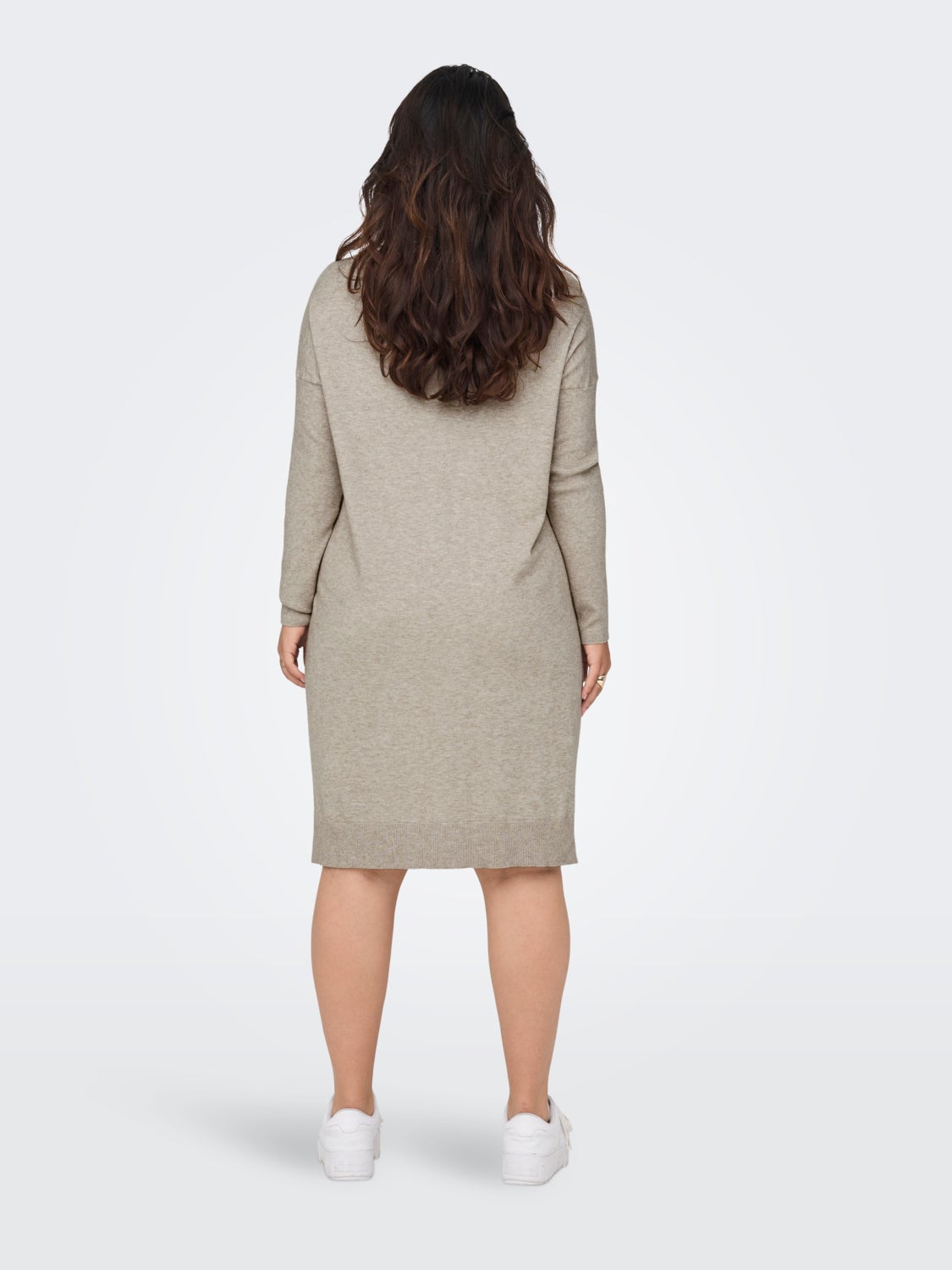 Curvy v-neck knitted dress