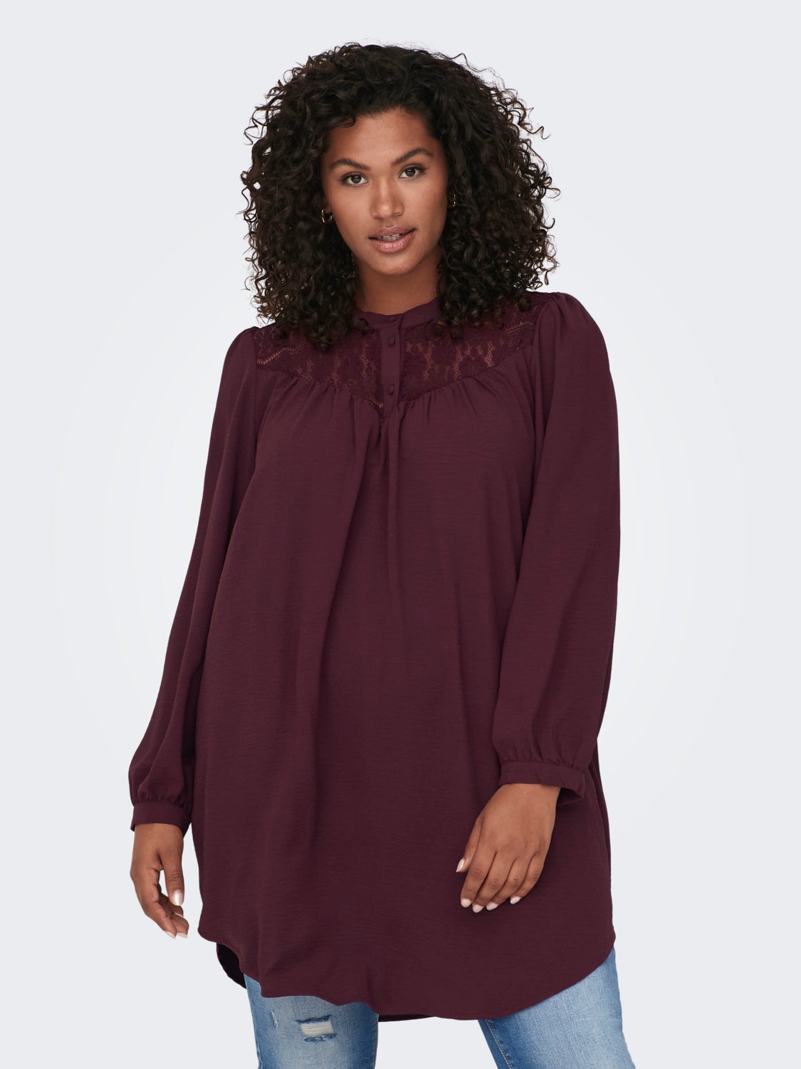 Curvy Long shirt with lace
