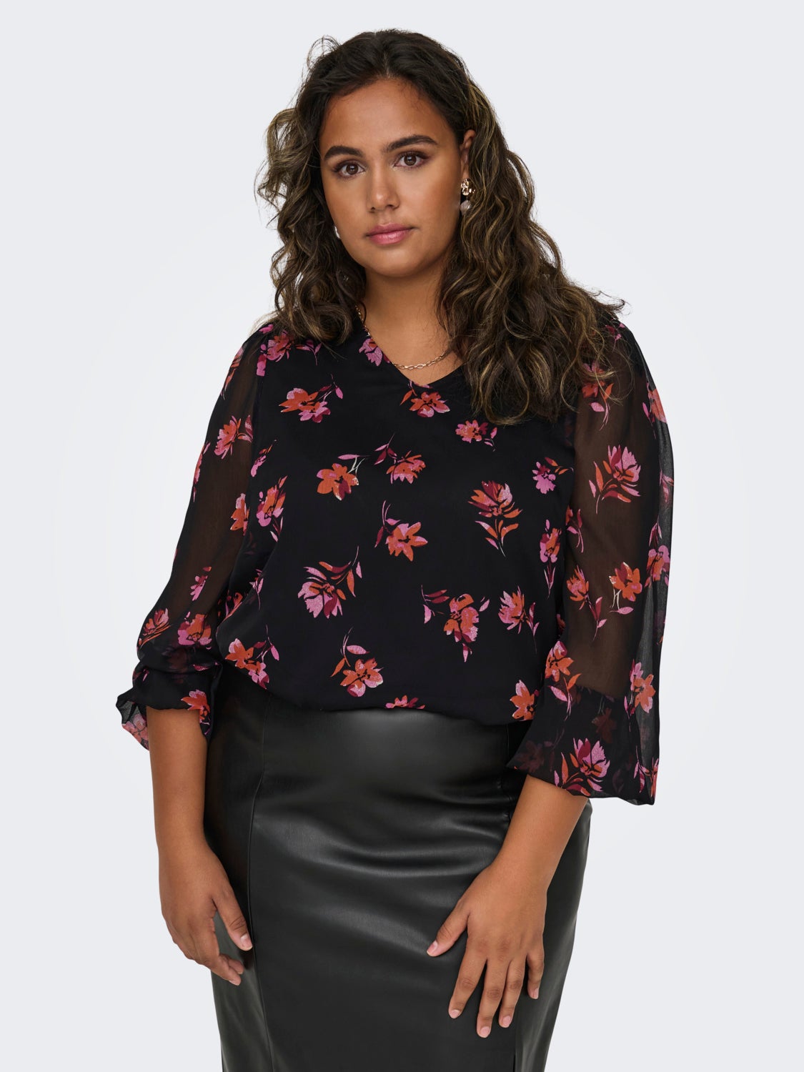 Curvy v-neck top