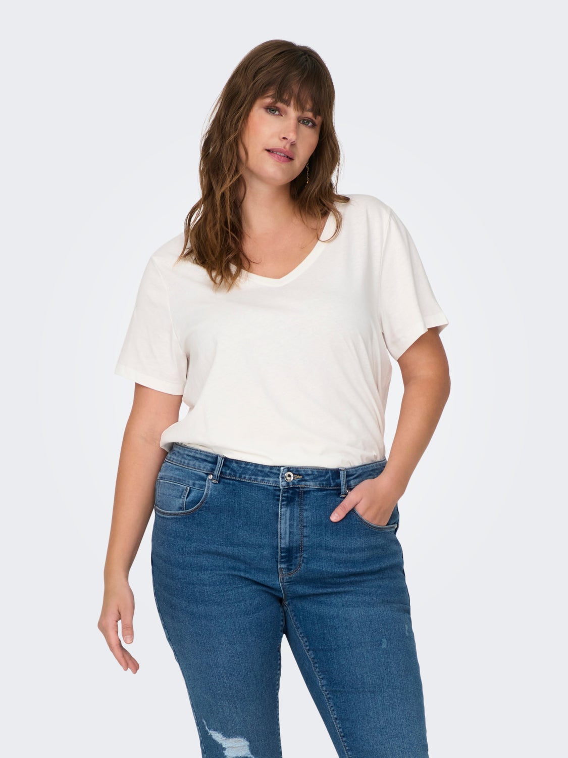 Curvy V-neck t-shirt