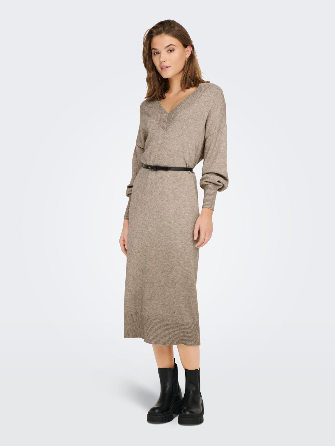Loose Fit V-Neck Knitted Dress