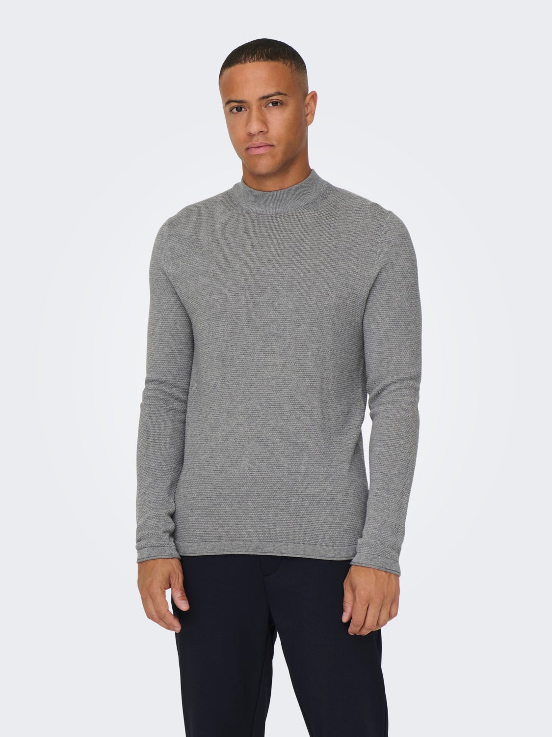 High neck knitted pullover