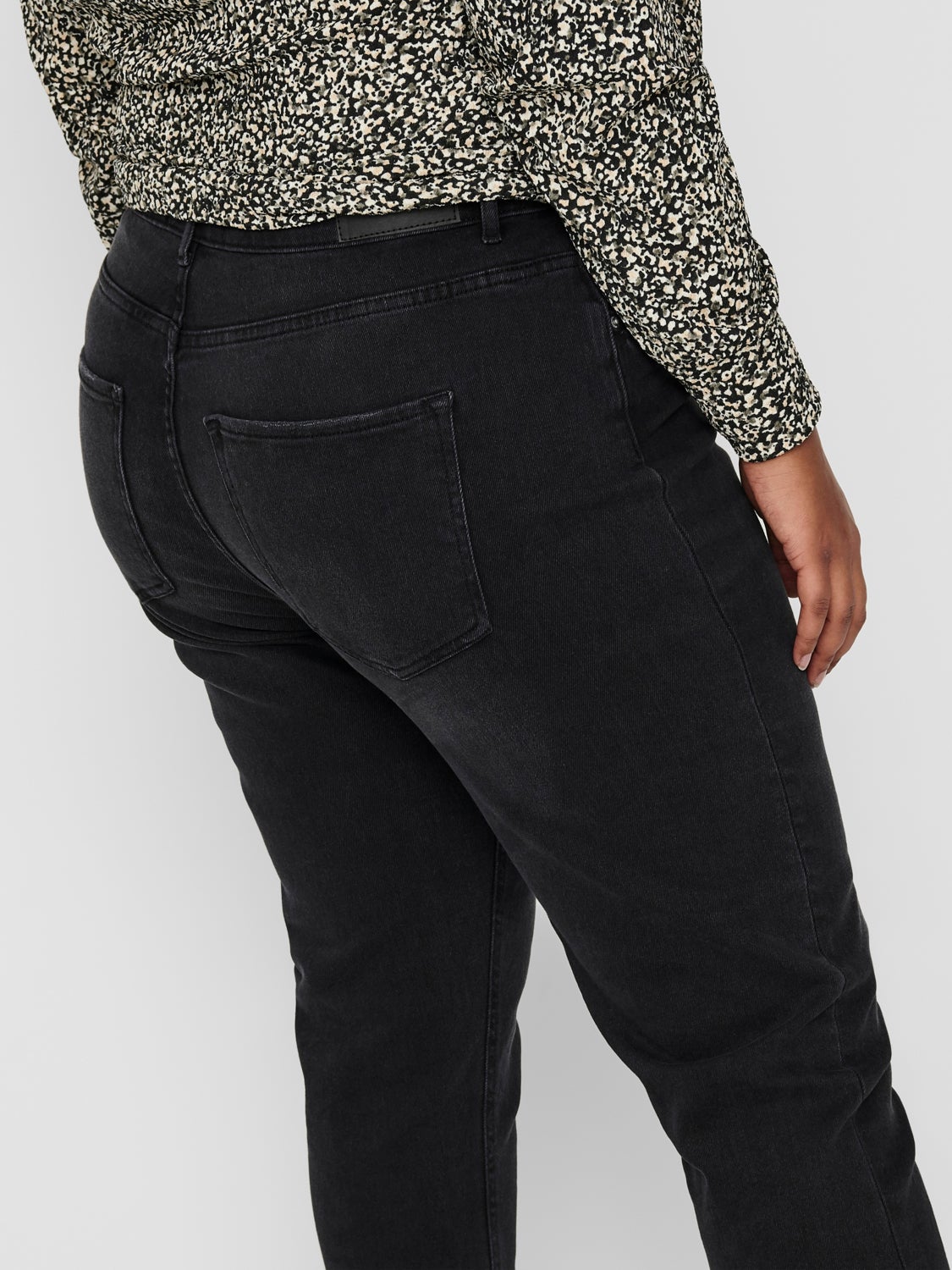 Curvy Careneda hw ankle mom jeans