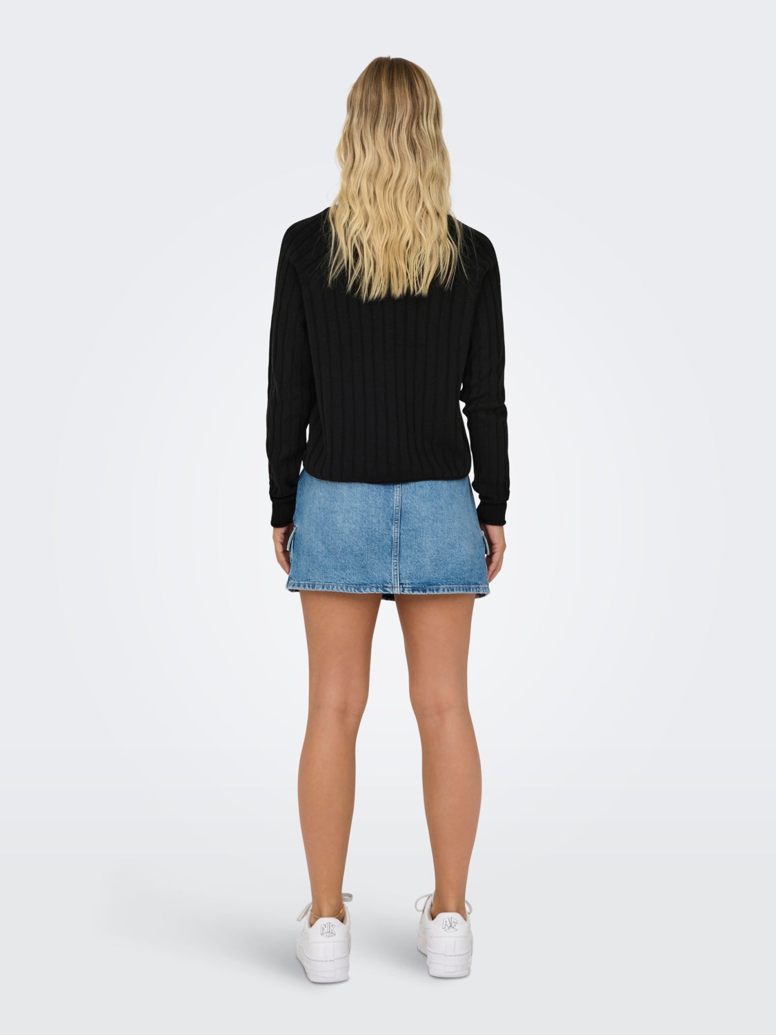 High neck knitted pullover