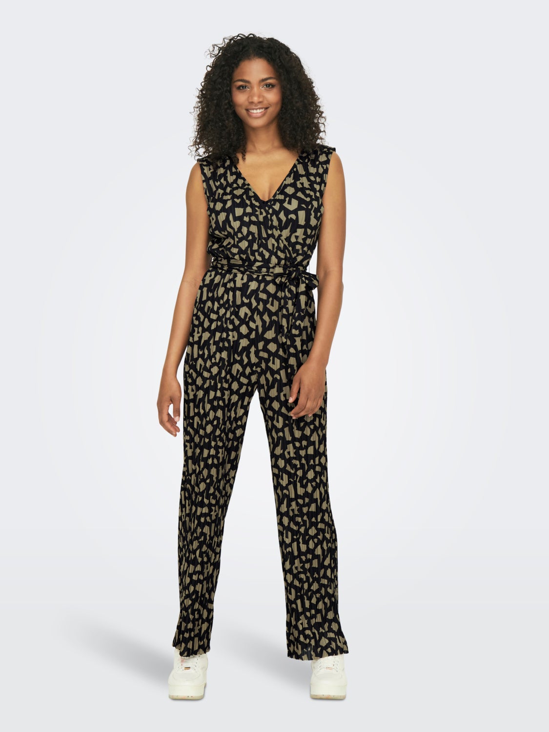 Jumpsuit with tie waist