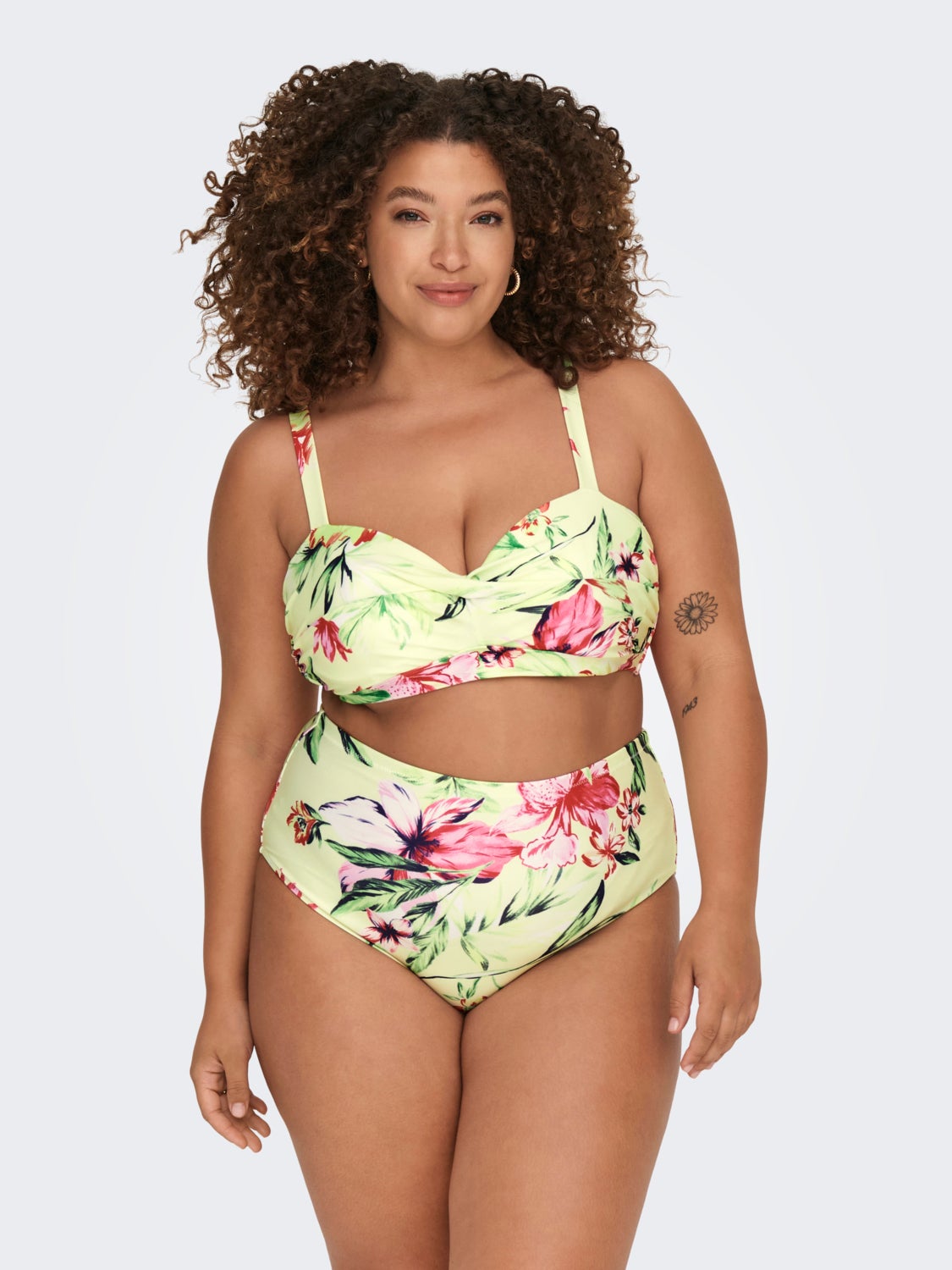 Curvy balconette Bikini top
