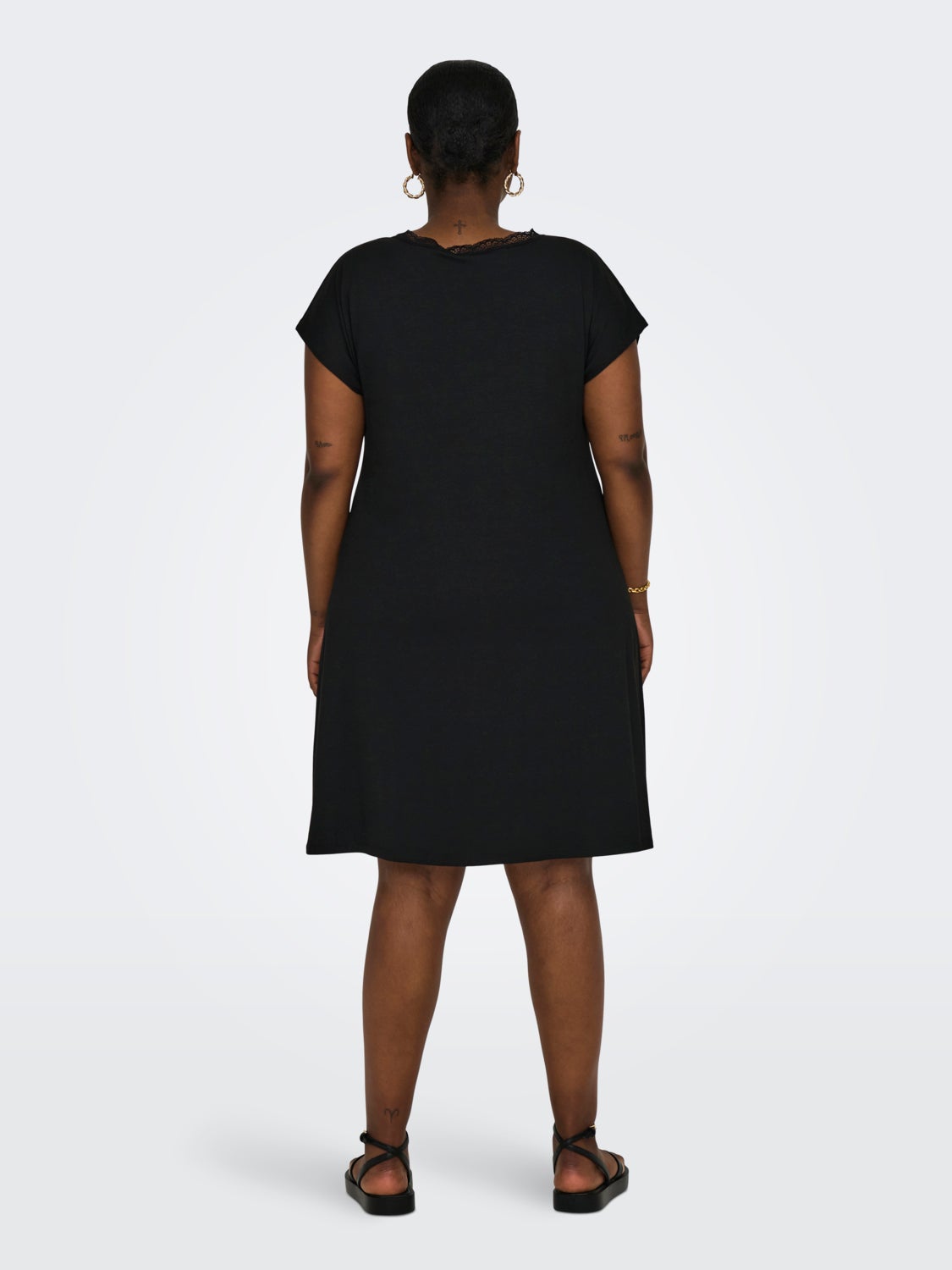 Curvy Dress With Lace Edge