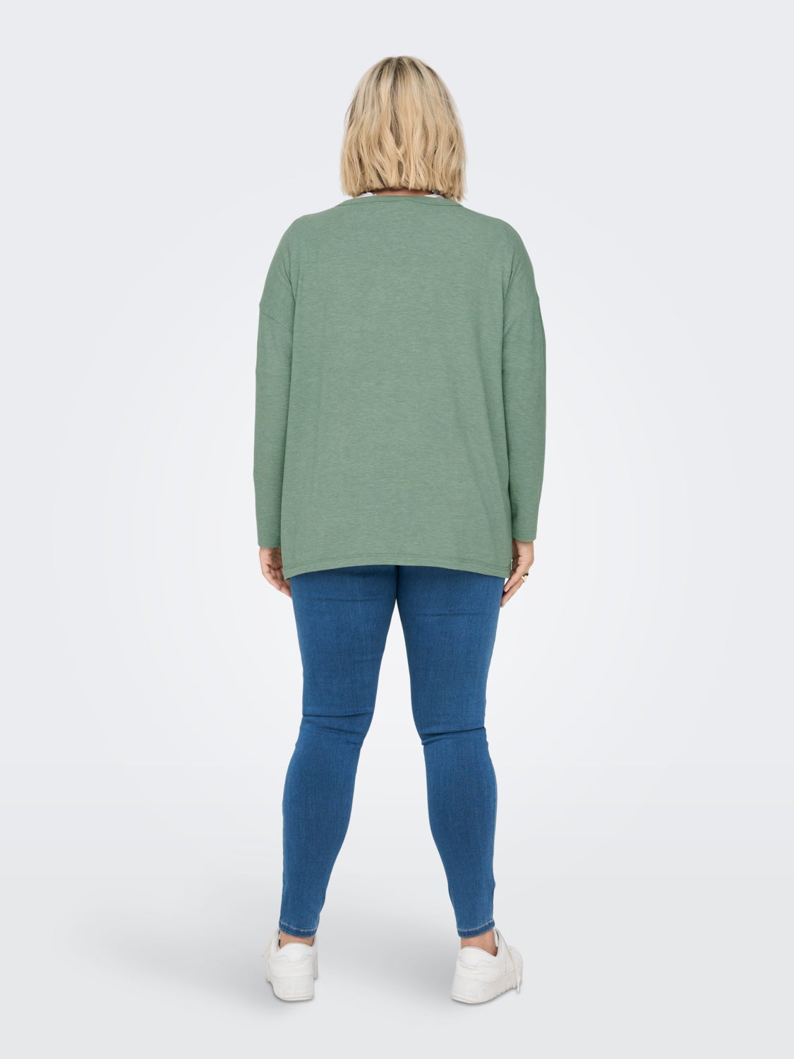 Curvy cardigan with pockets