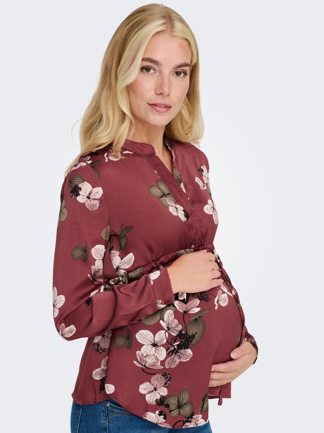 Mama 7/8 sleeved V-neck Top