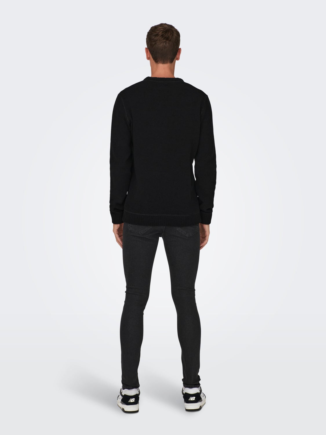 O-neck knitted pullover