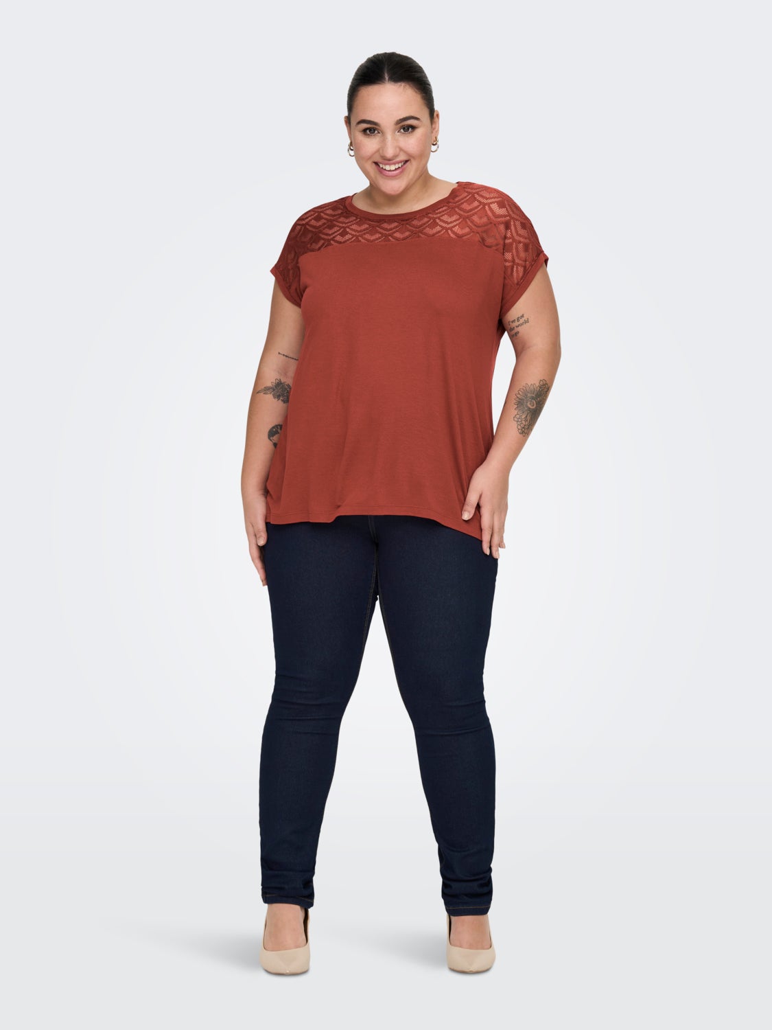 Curvy lace detail Top