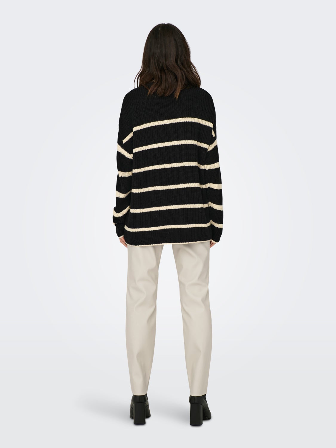 Striped knitted pullover