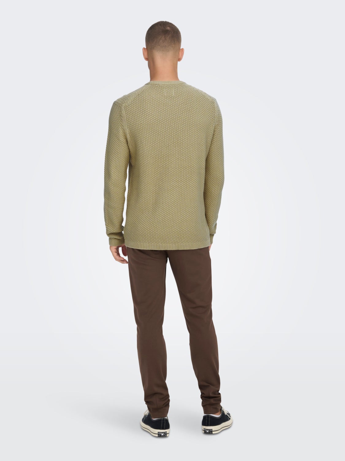 Textured knitted pullover