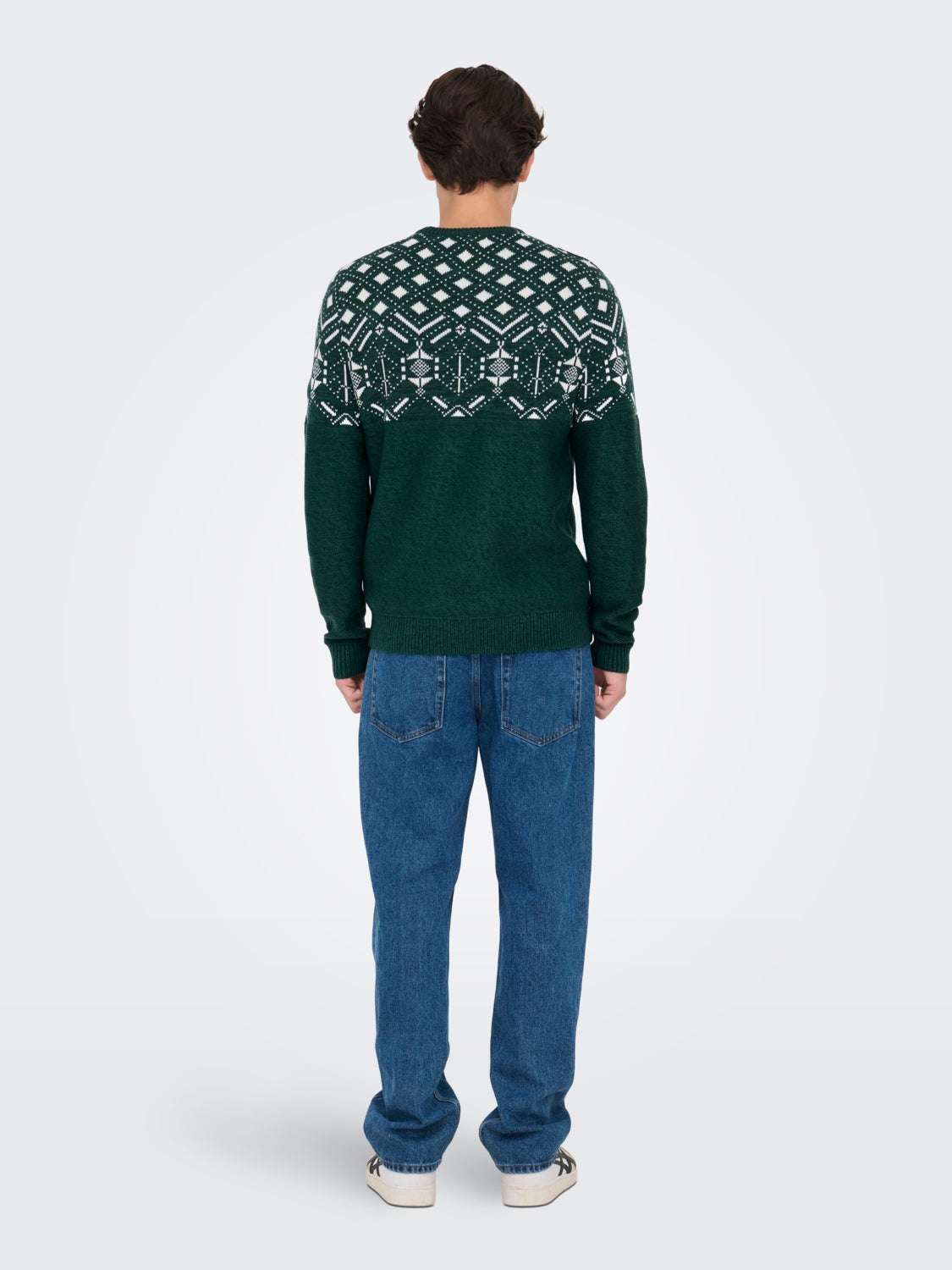 O-neck knitted pullover