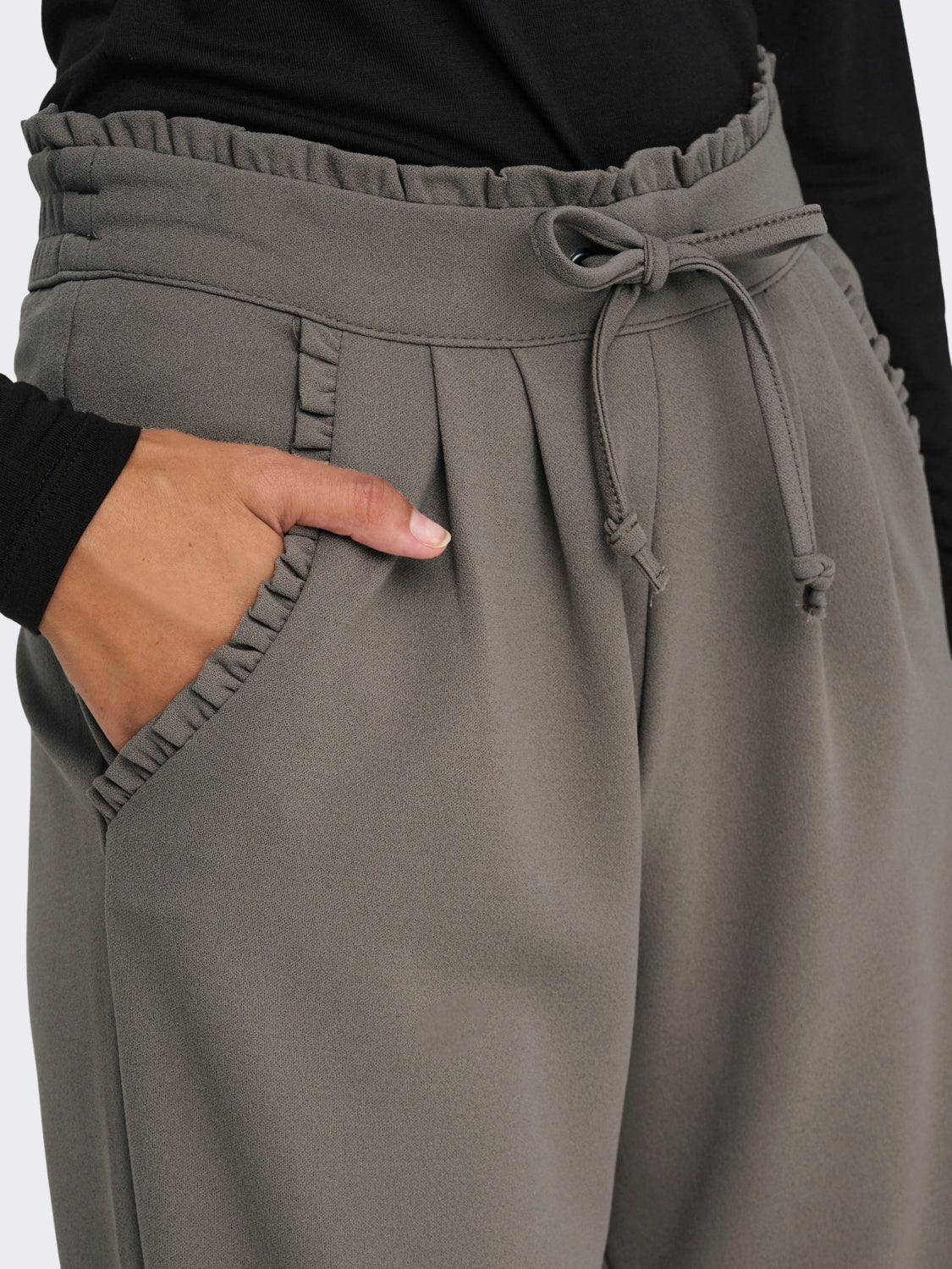Pants with side pockets