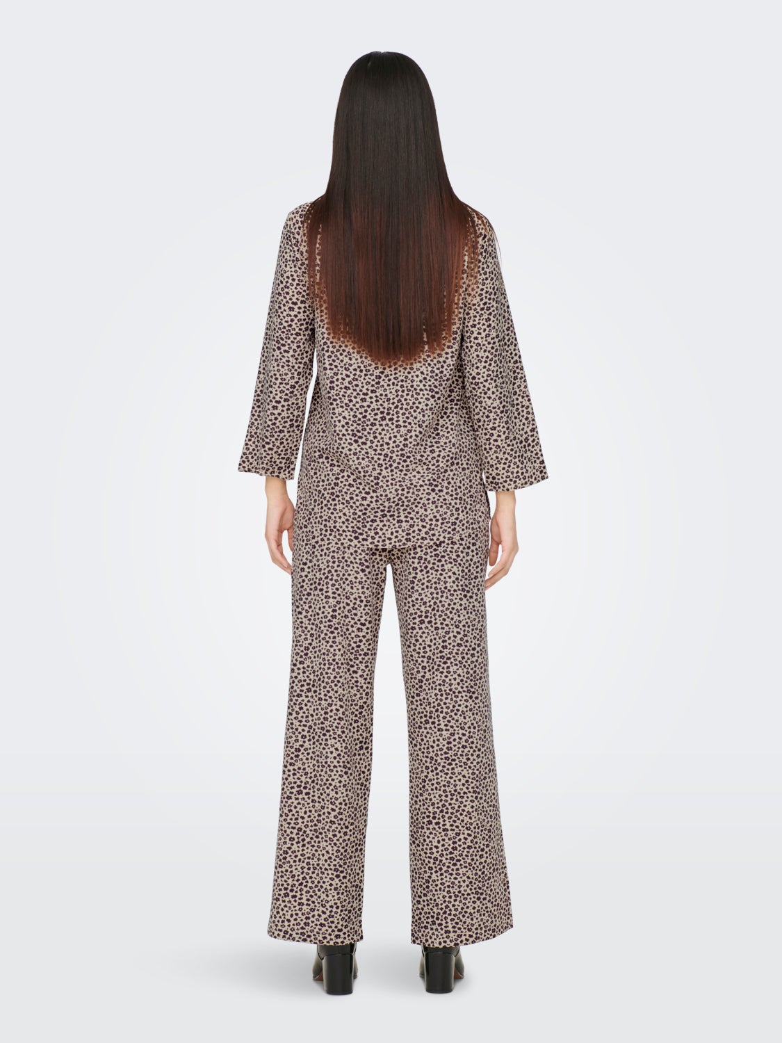 7/8 sleeve V-neck collar Shirt