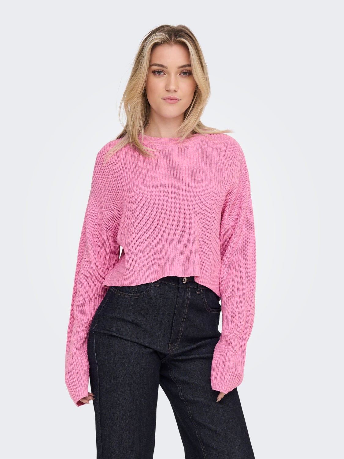 Cropped knitted pullover