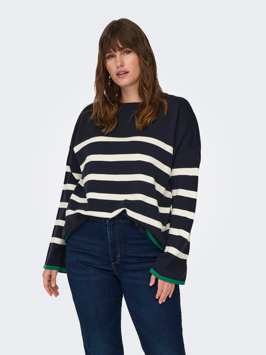 Curvy striped knitted pullover