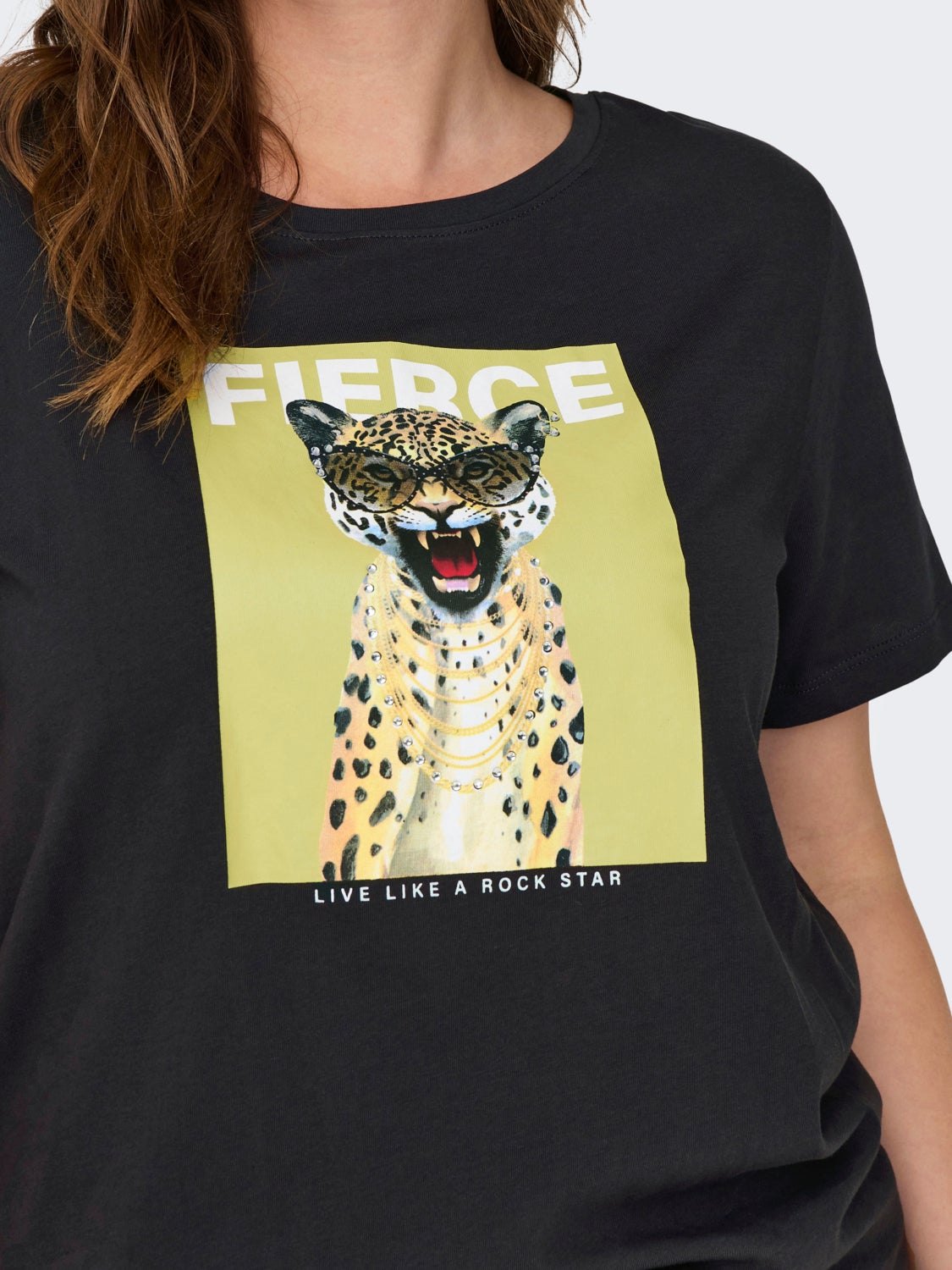 Curvy o-neck t-shirt with print