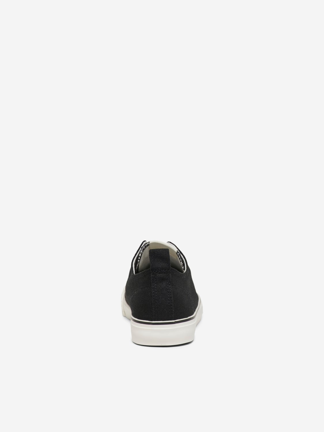 Canvas low sneakers