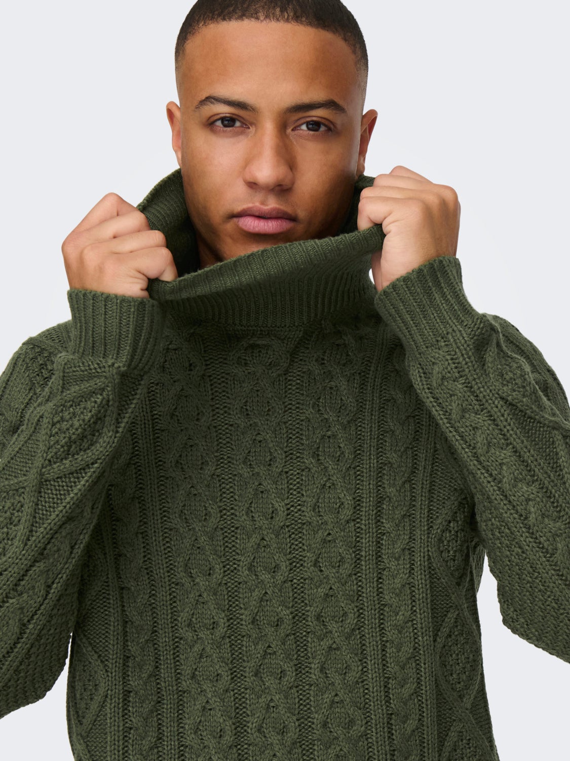 Roll neck knitted pullover
