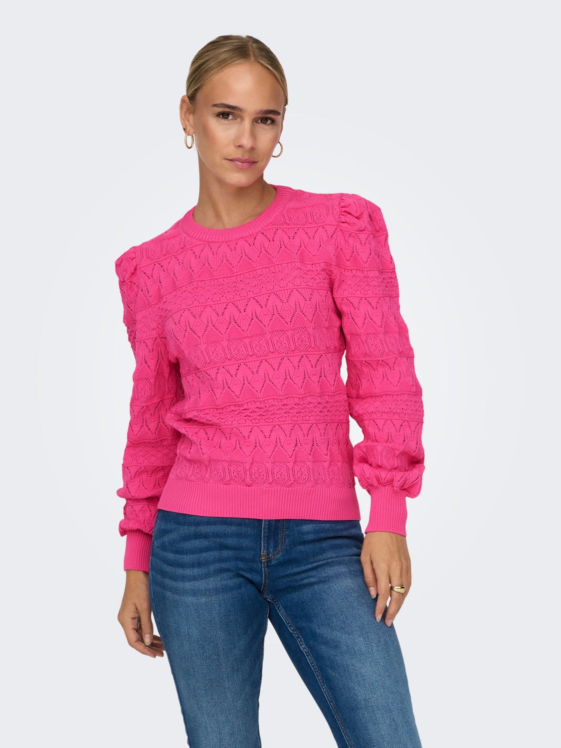 O-neck knitted pullover