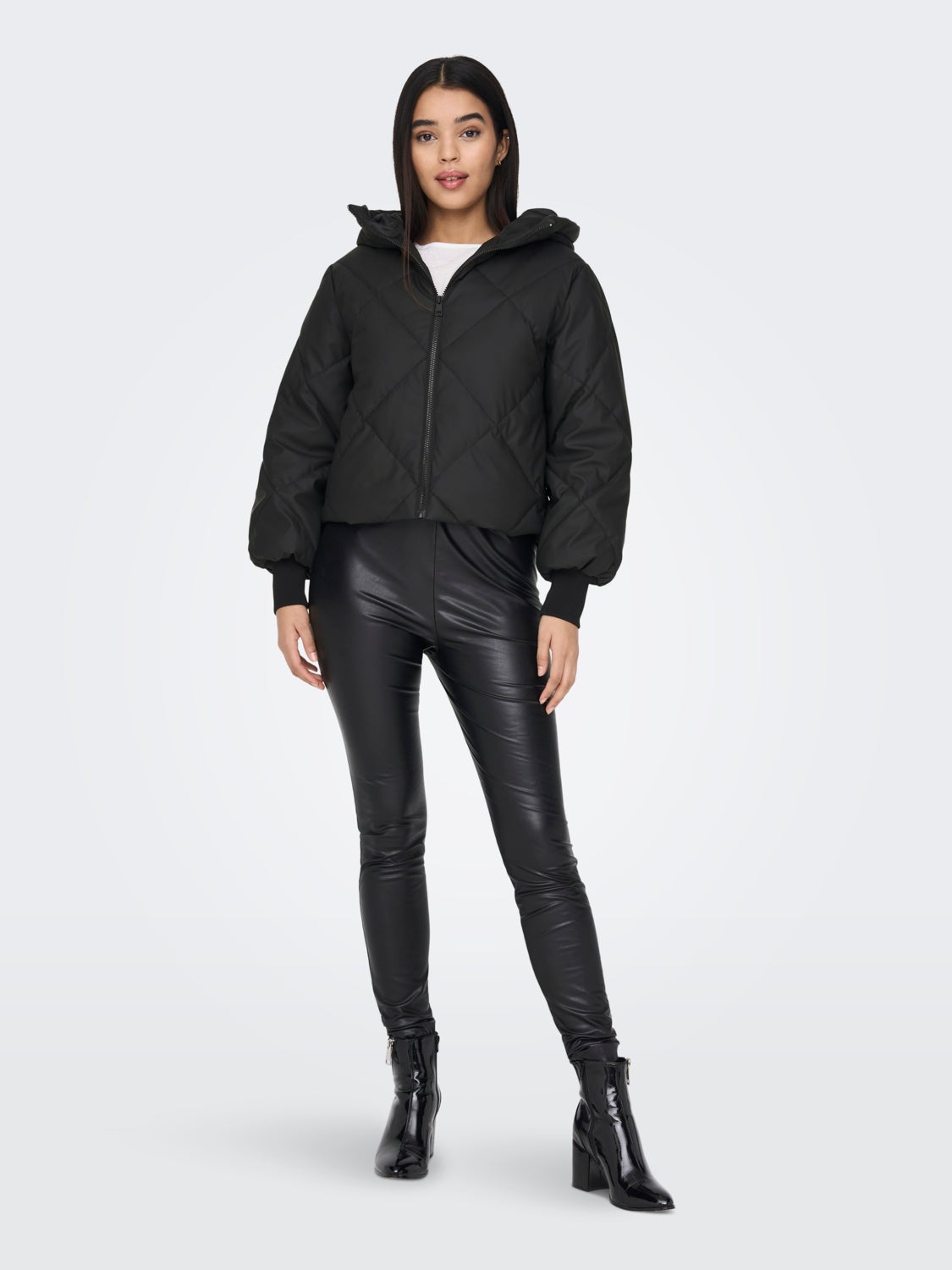 Short water repellent Puffer Jacket