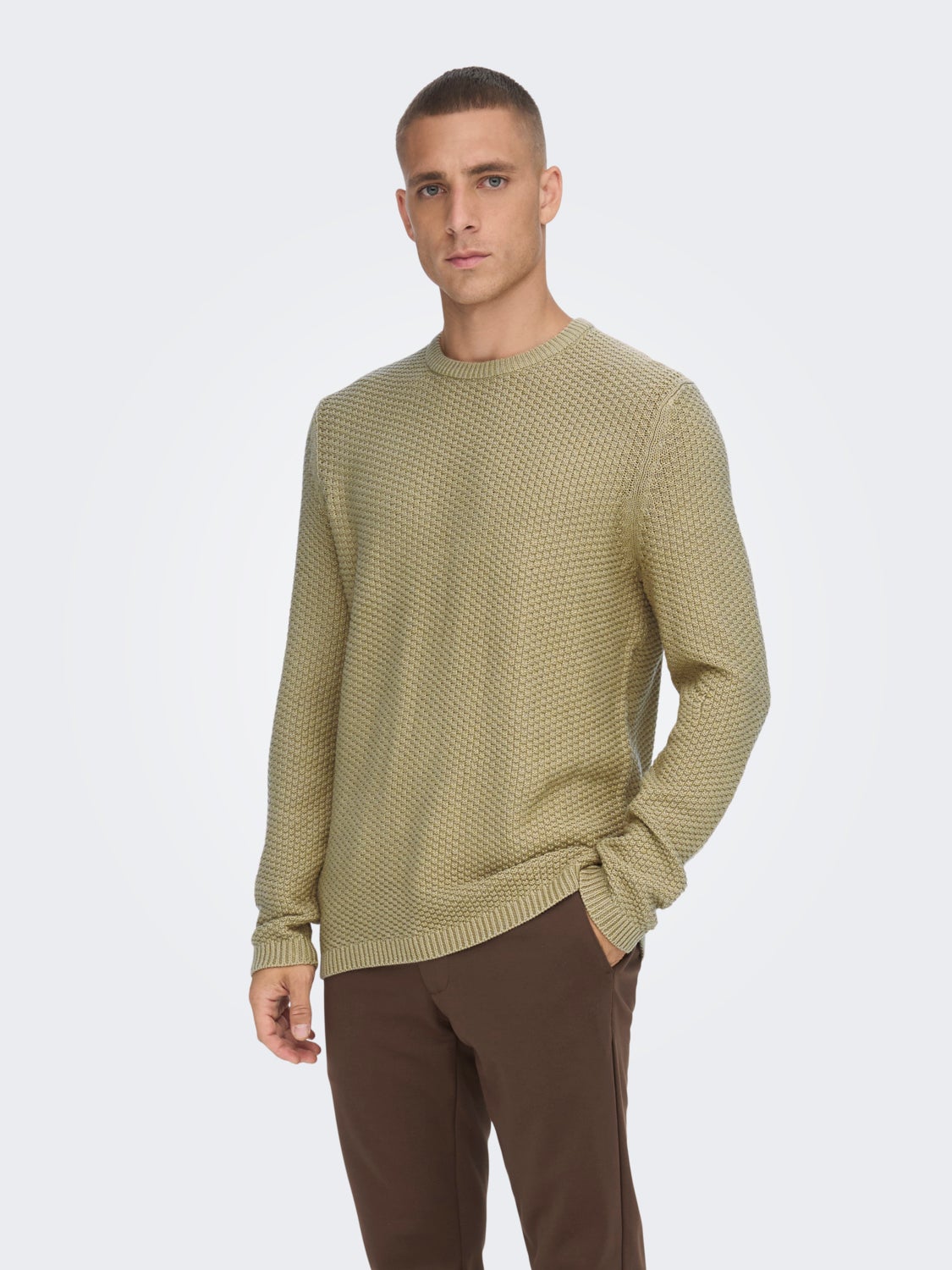 Textured knitted pullover