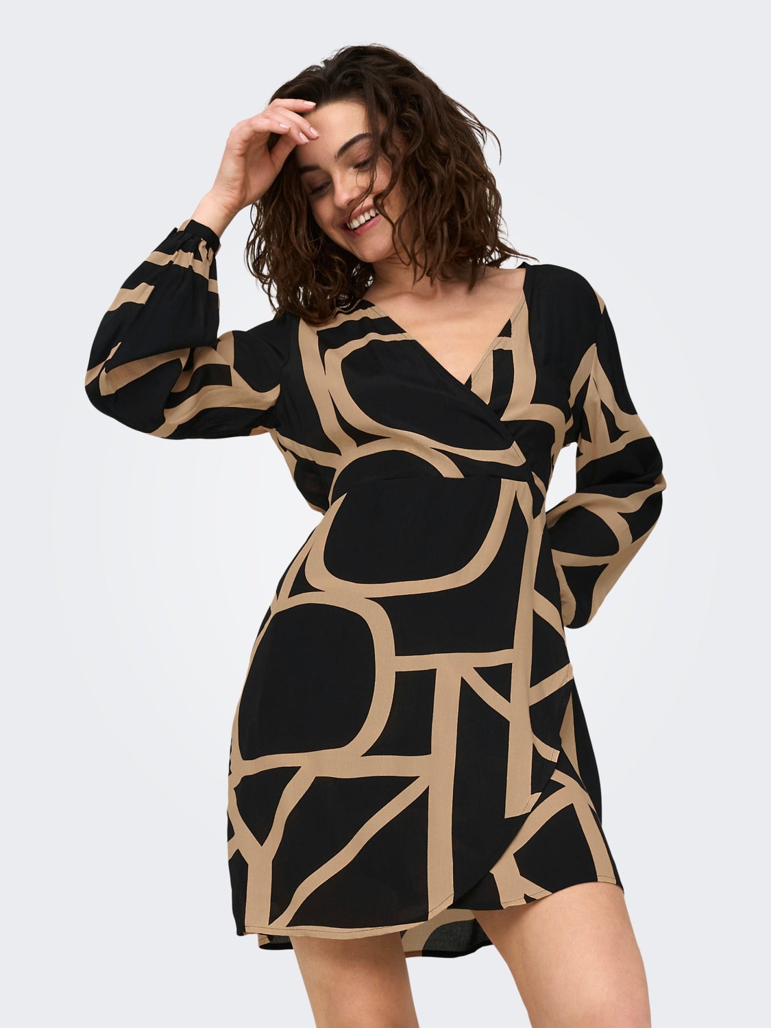 short printed dress with v-neck