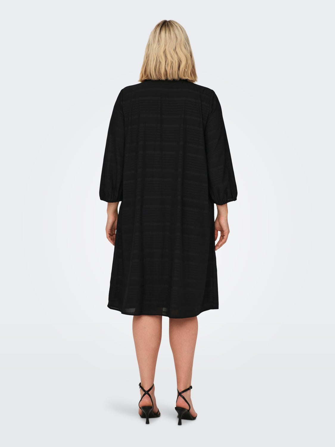 Curvy midi v-neck Dress