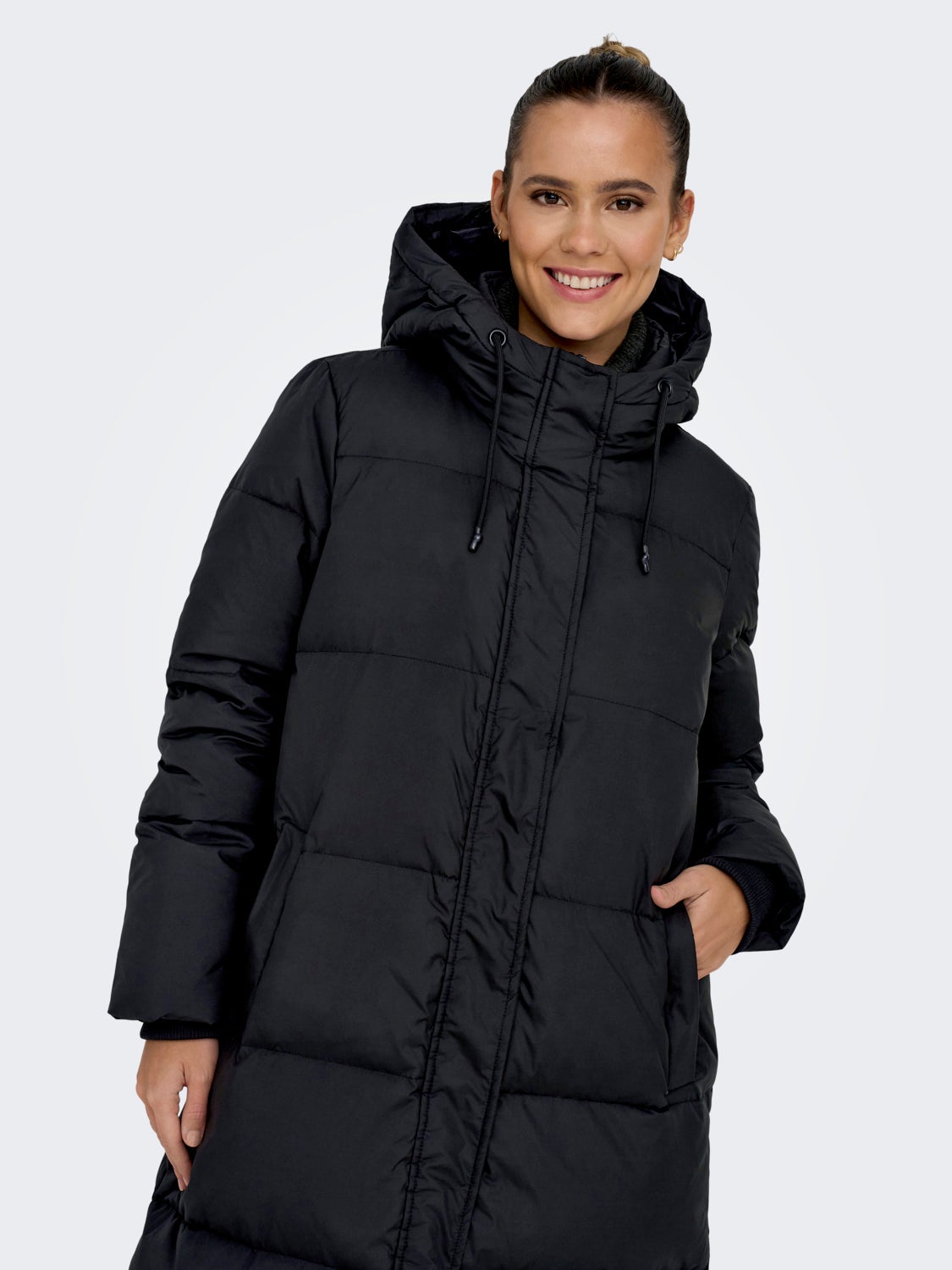 Puffer jacket with hood