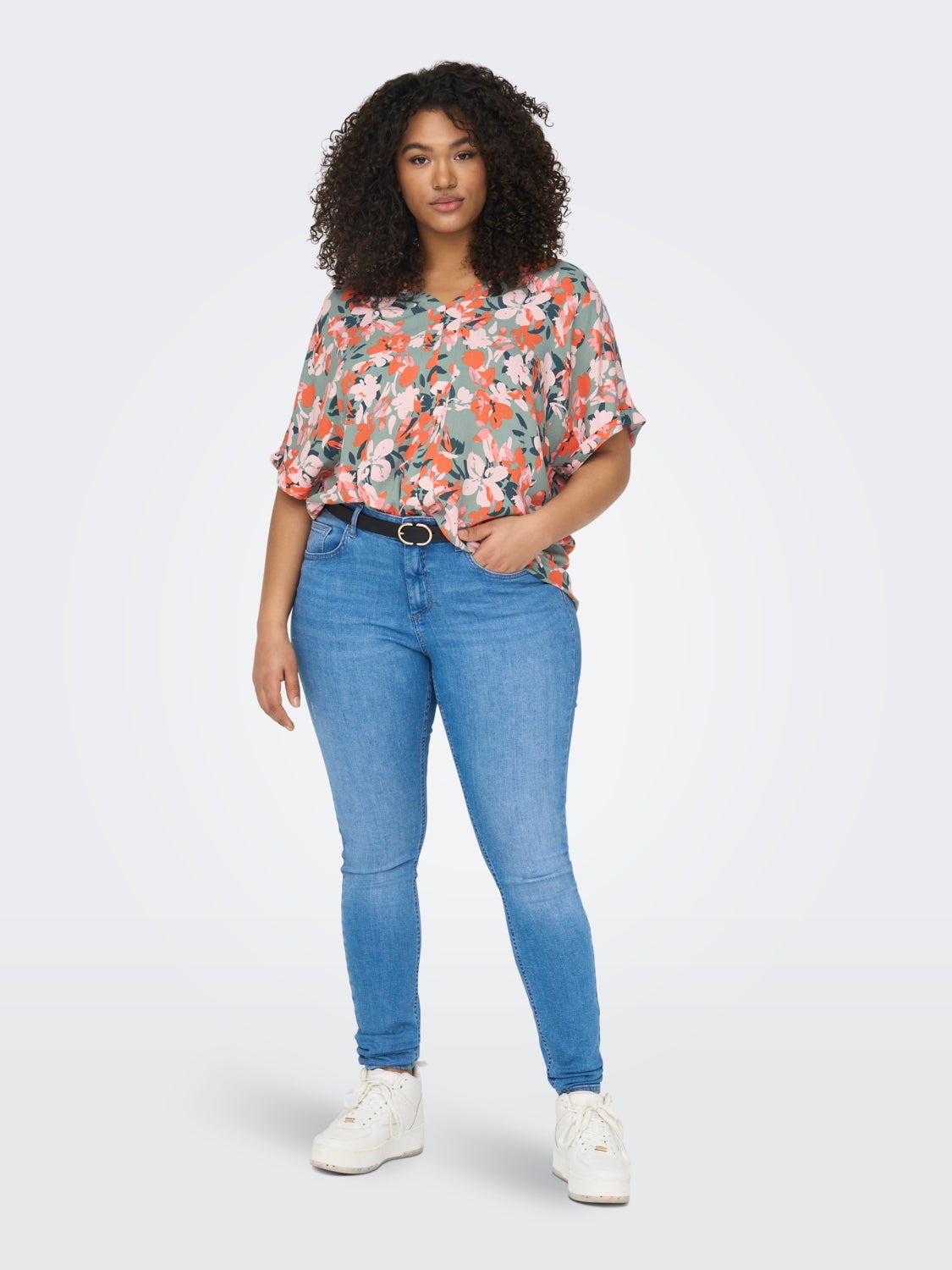 Curvy v-neck viscose top