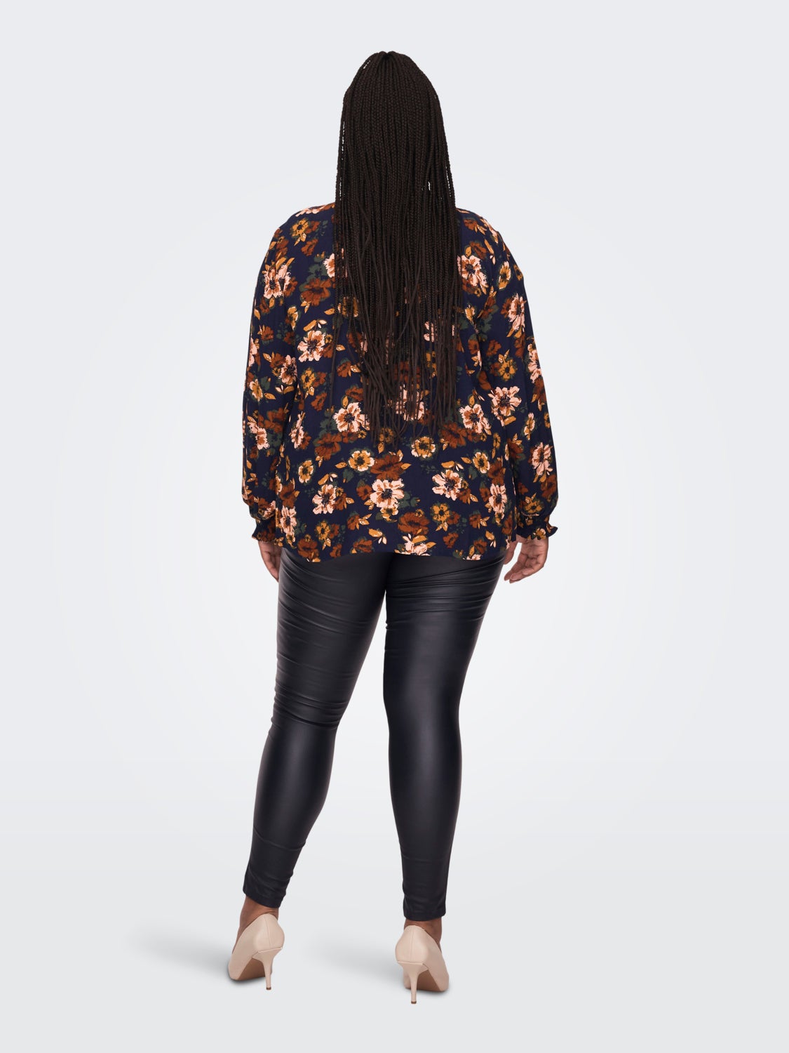 Curvy Flower Long Sleeved Top