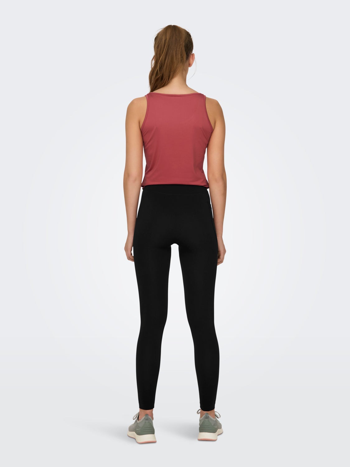 Seamless traning tights with pockets