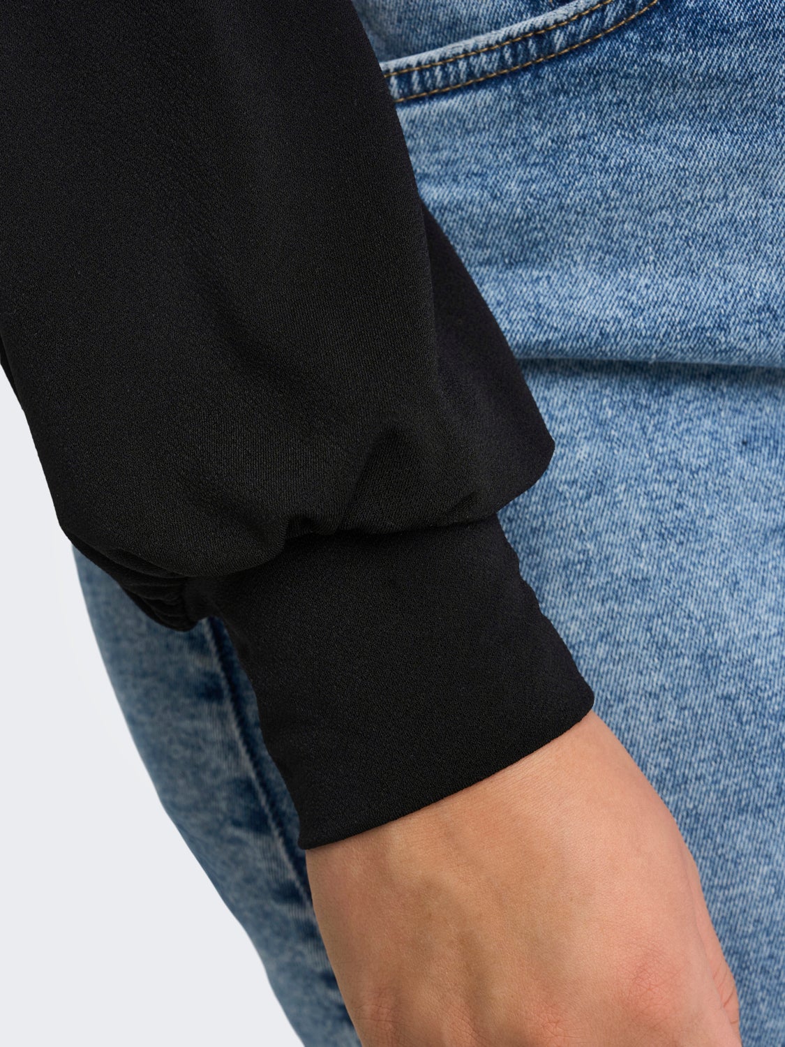 Curvy balloon sleeve top