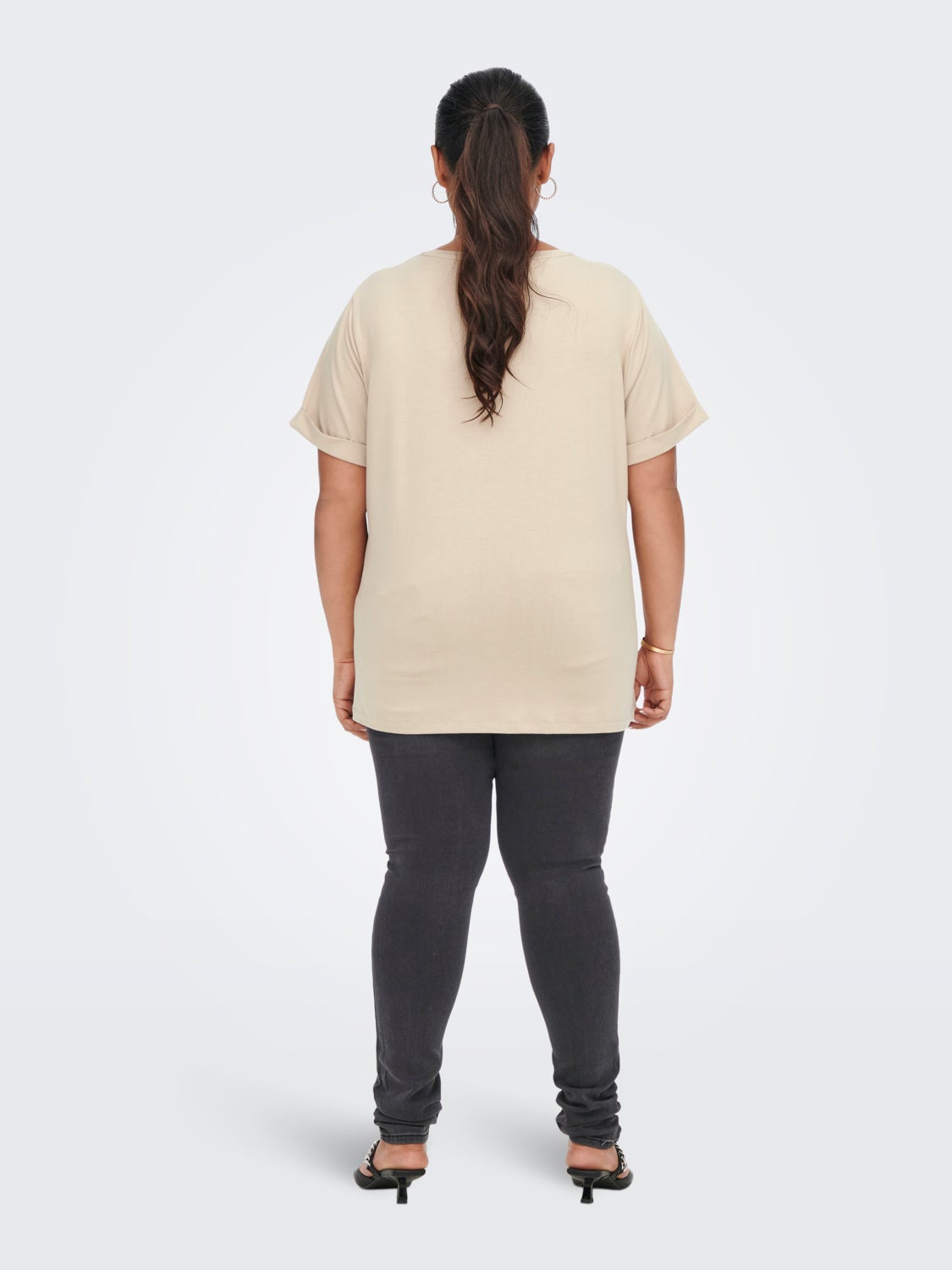 Curvy solid colored T-shirt