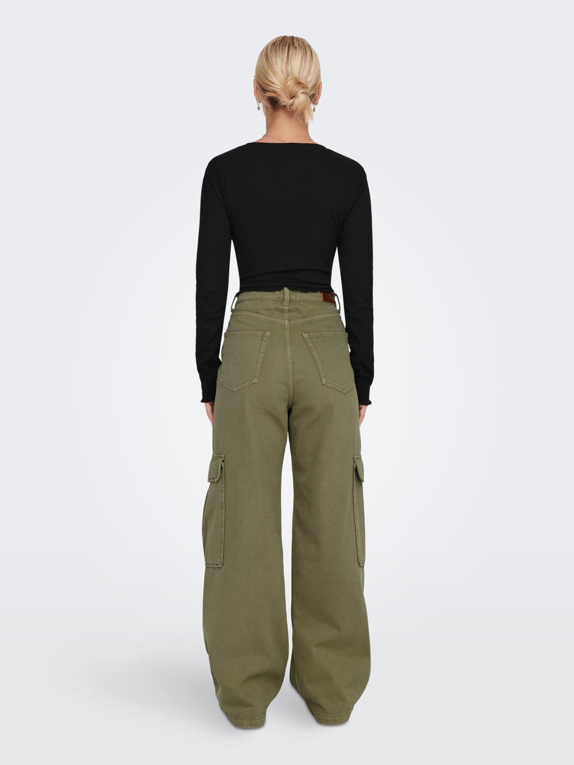 Wide Leg Fit Trousers