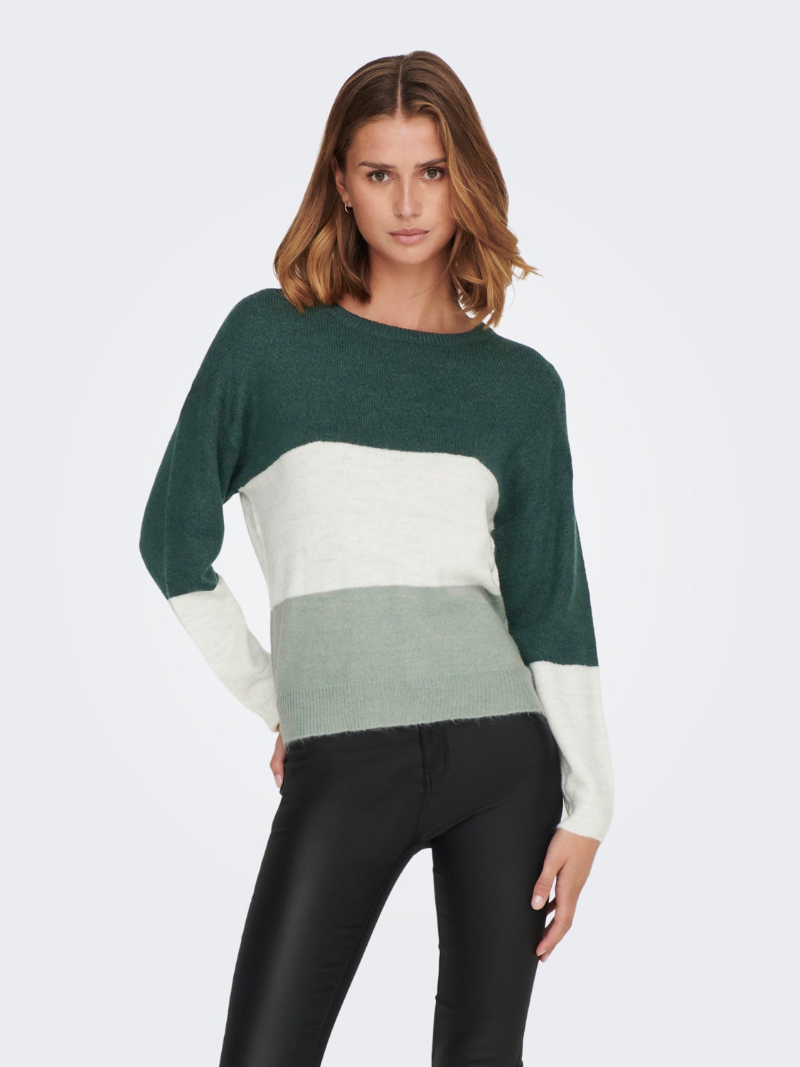 Contrast colored Knitted Pullover