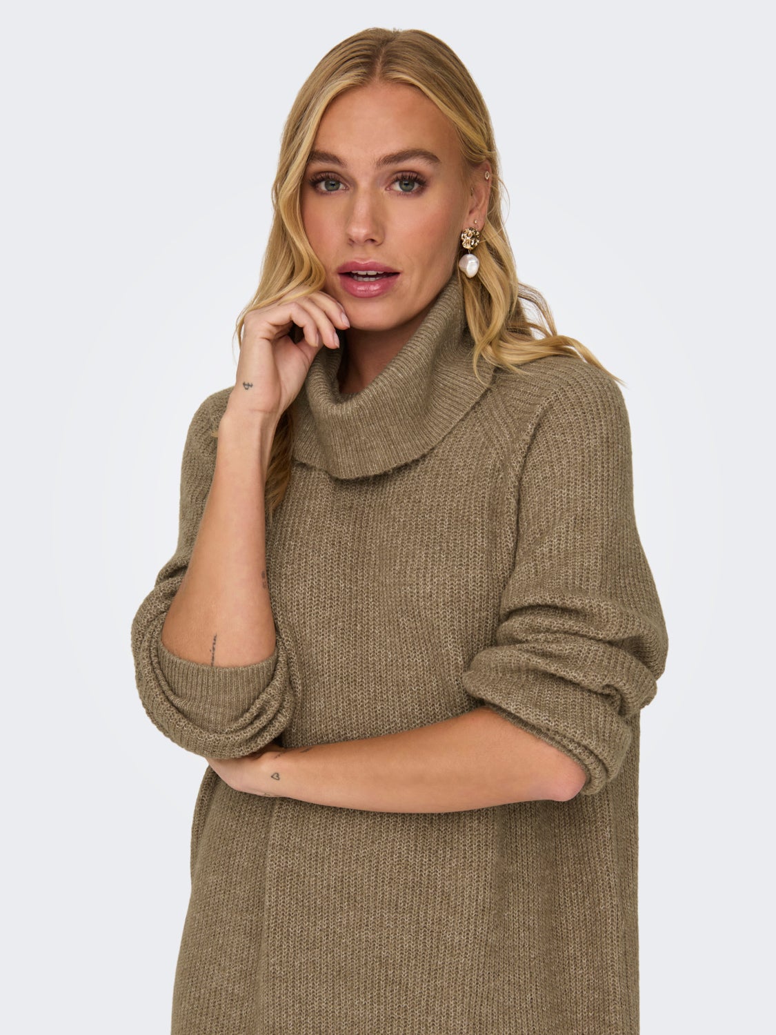 Mini roll neck knitted dress