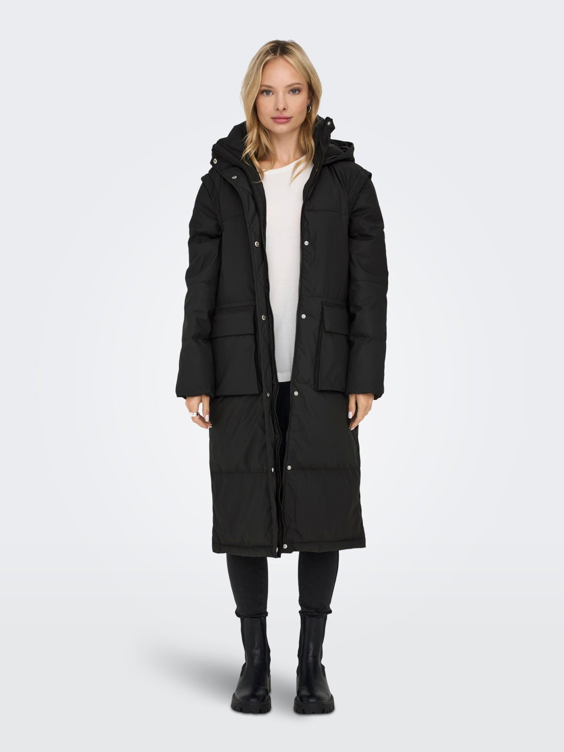 Long water-repellent puffer jacket