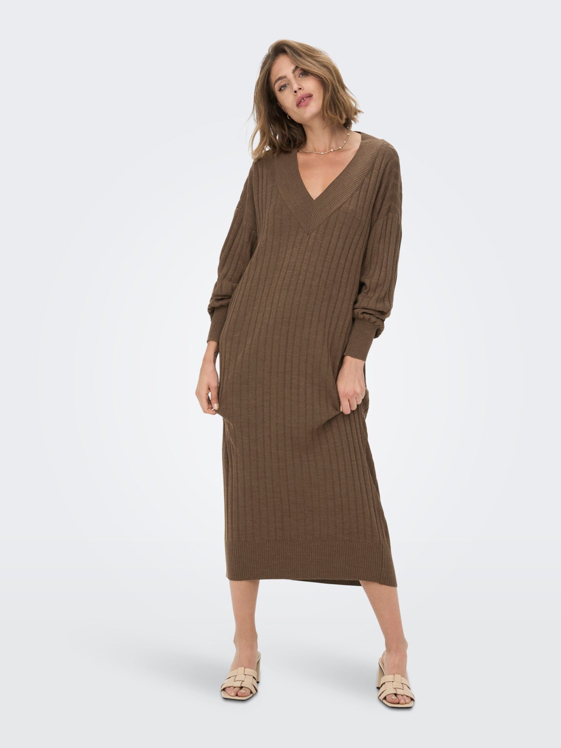Tall v-neck Knitted Dress