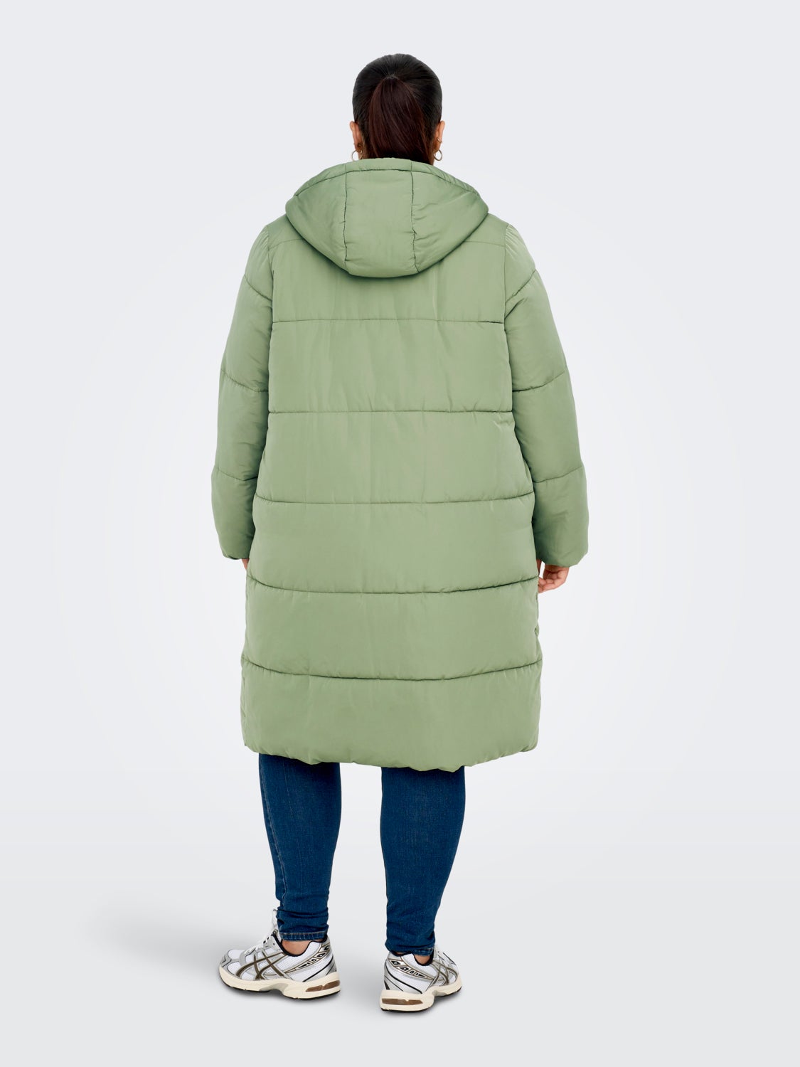 Curvy long puffer jacket