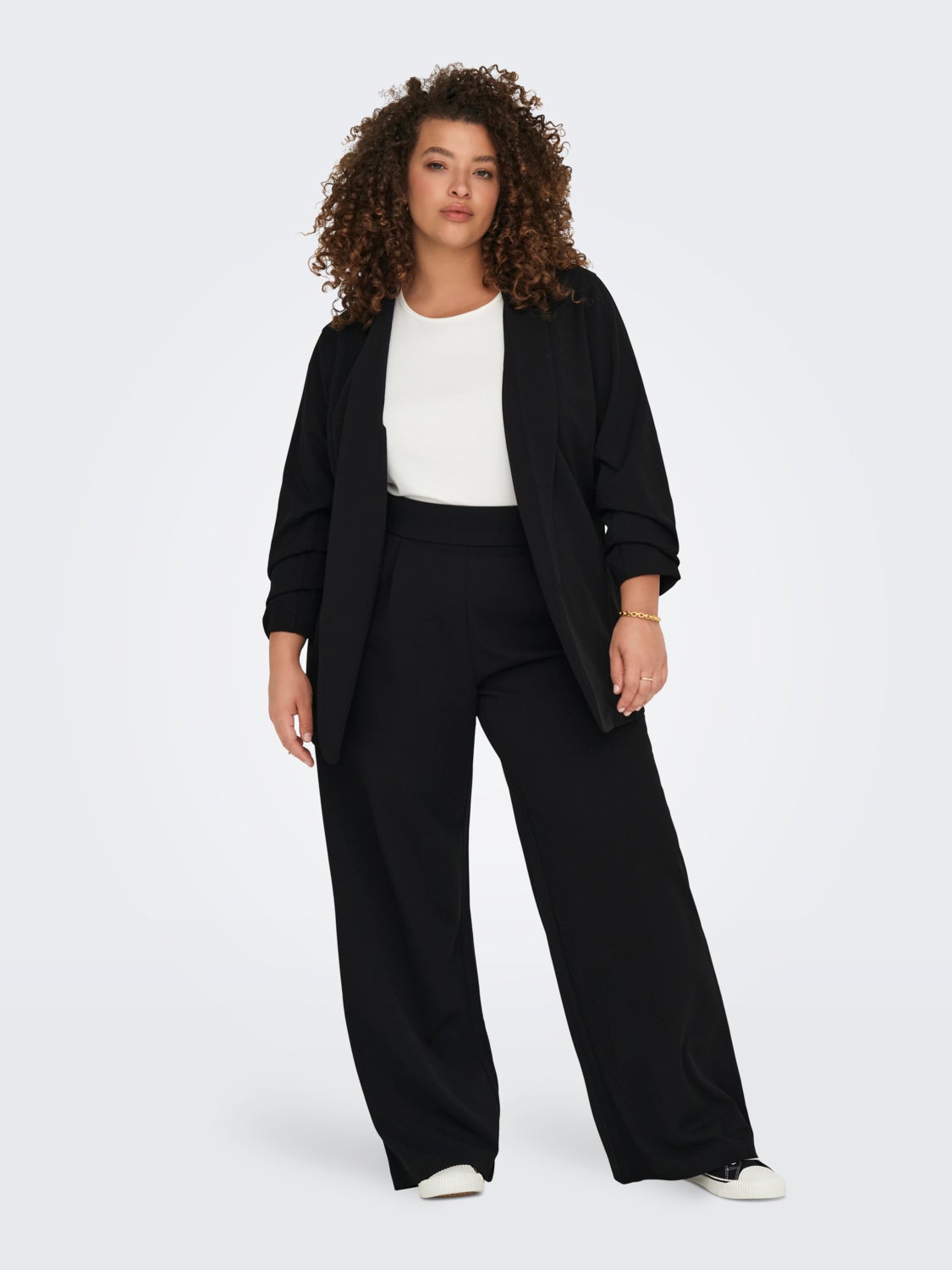 Curvy blazer with 7/8 sleeves