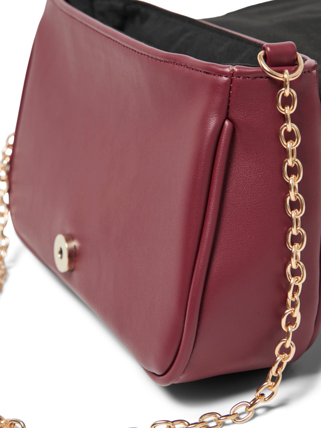 Bag with chain strap