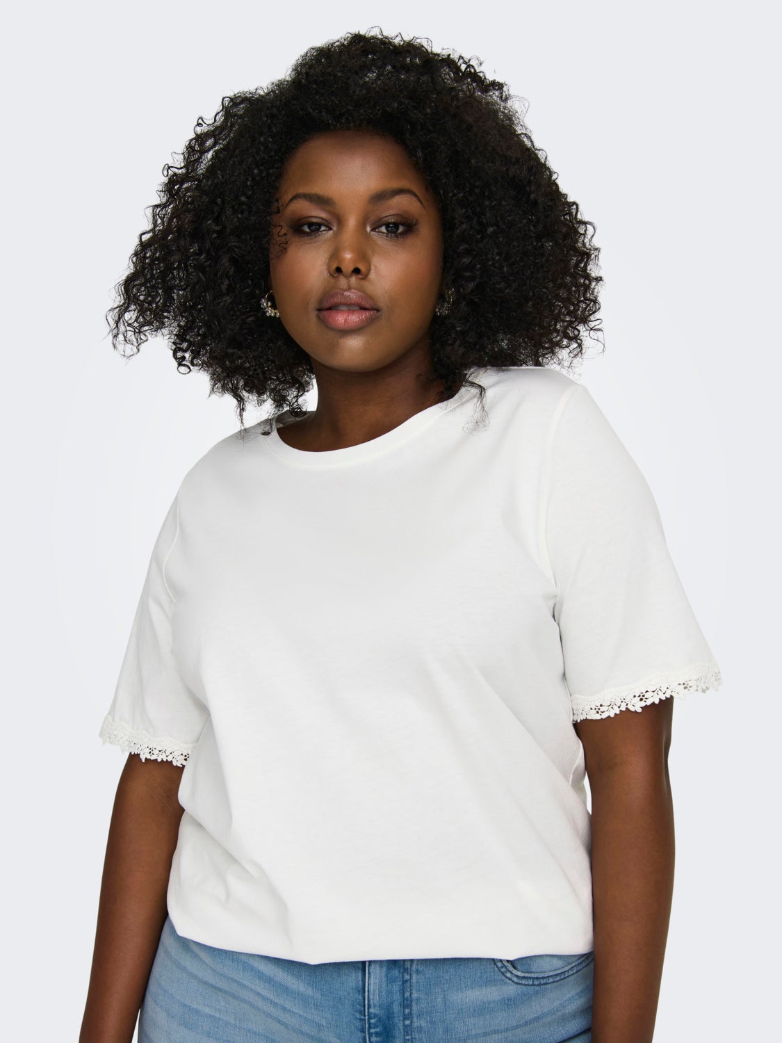 Curvy lace trim t-shirt